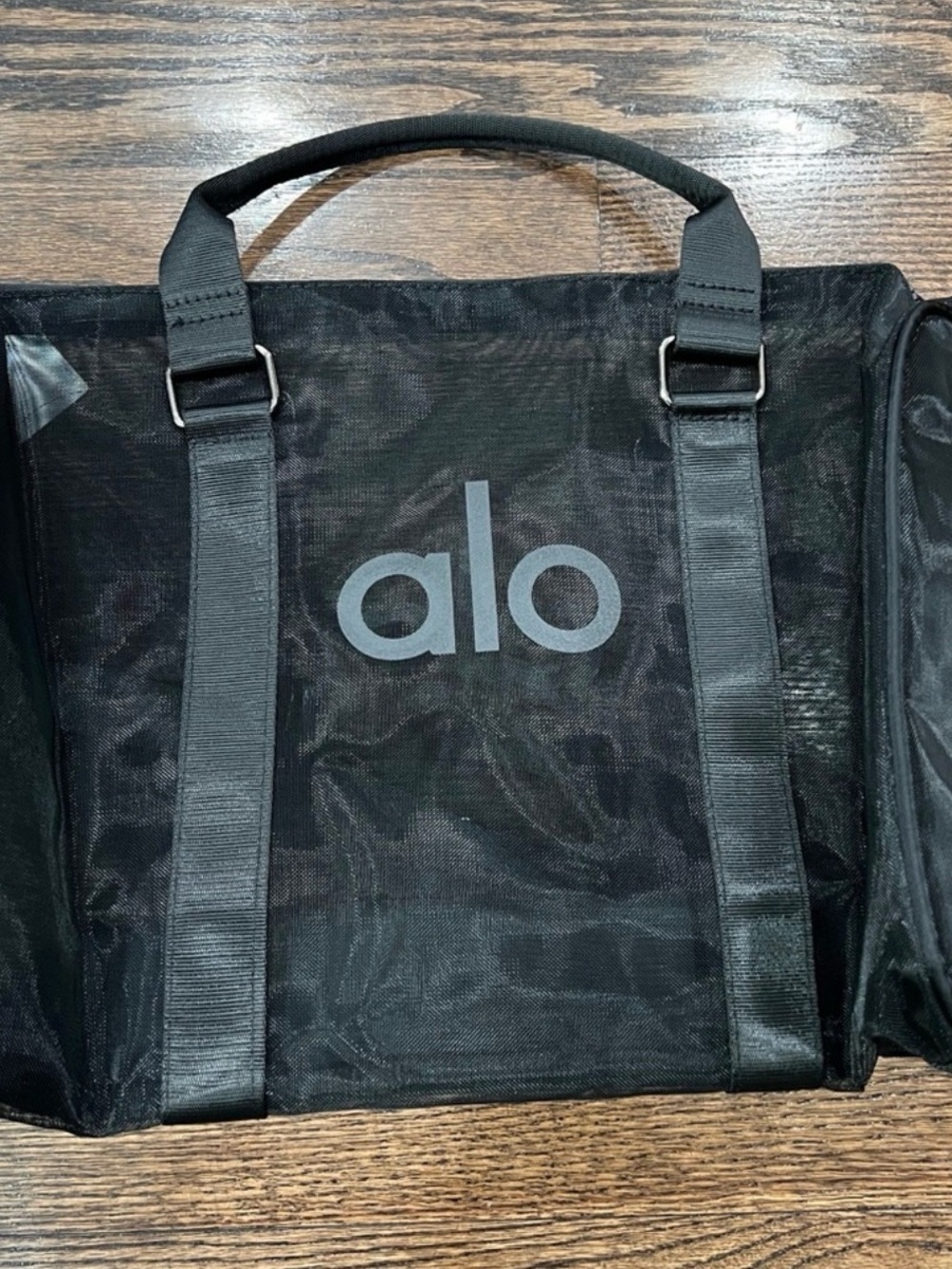Alo Sheer Duffle Bag / gym bag NWT - Picture 3 of 7